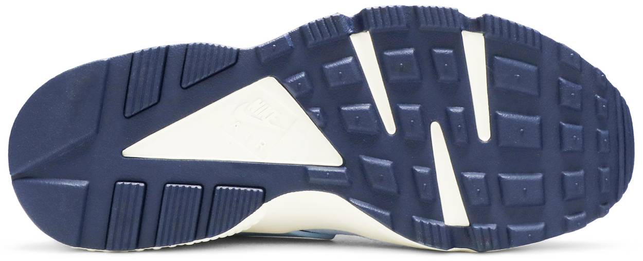Air Huarache Premium 'Blue Tint' - Image 4