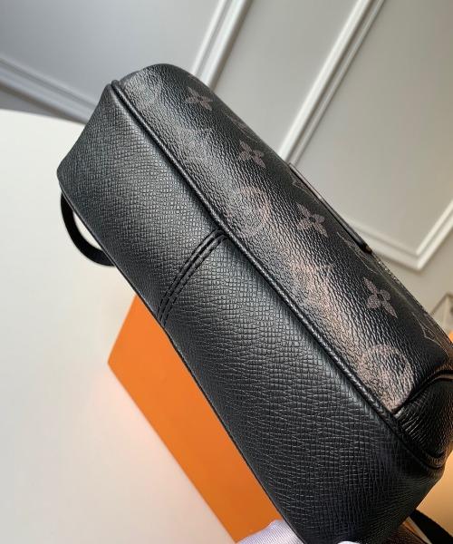 LV Outdoor Bumbag Monogram Eclipse - Image 7