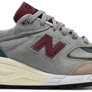 990v2 Made in USA 'Grey Multi'