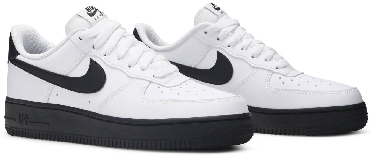 Air Force 1 Low 'White Black Sole' - Image 2