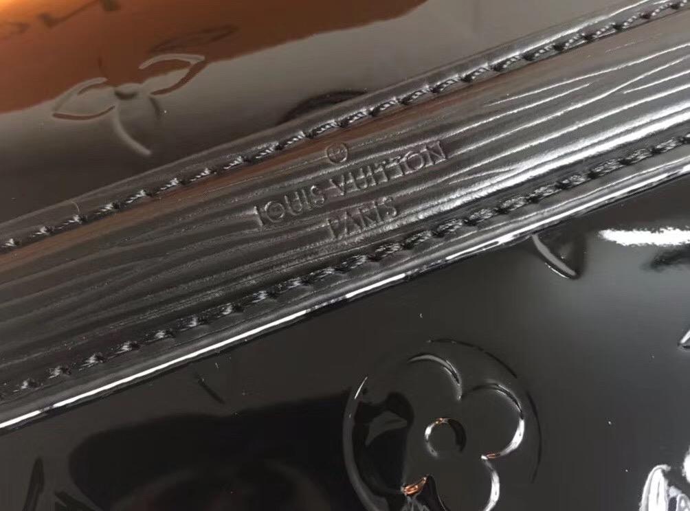 LV Wynwood Monogram Vernis Noir - Image 4