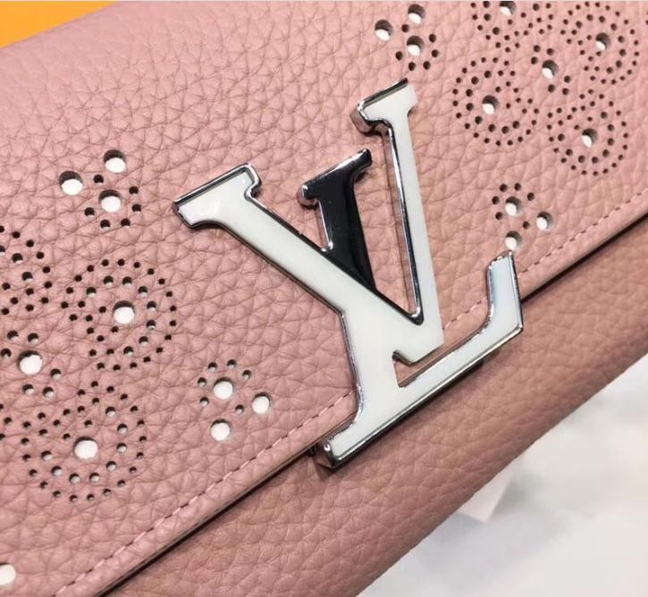 LV Compact Wallet Taurillion Leather Magnolia - Image 2