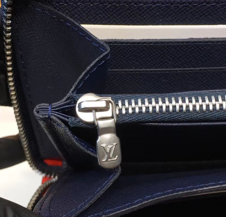 LV Zippy Organizer Epi Leather White - Image 3