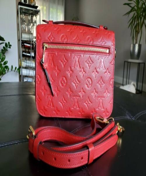 LV Pochette Metis Monogram Empreinte Leather Cerise/Blue - Image 4