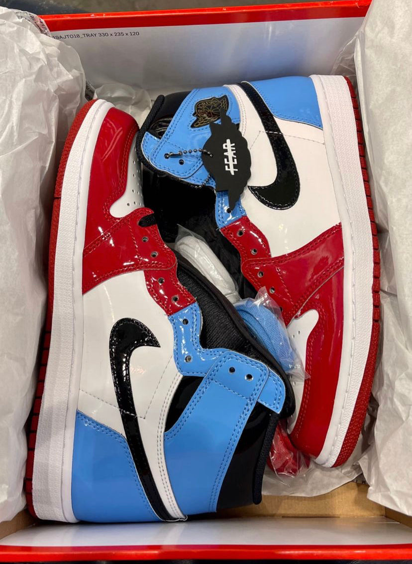 Air Jordan 1 Retro High Fearless UNC Chicago - Image 6