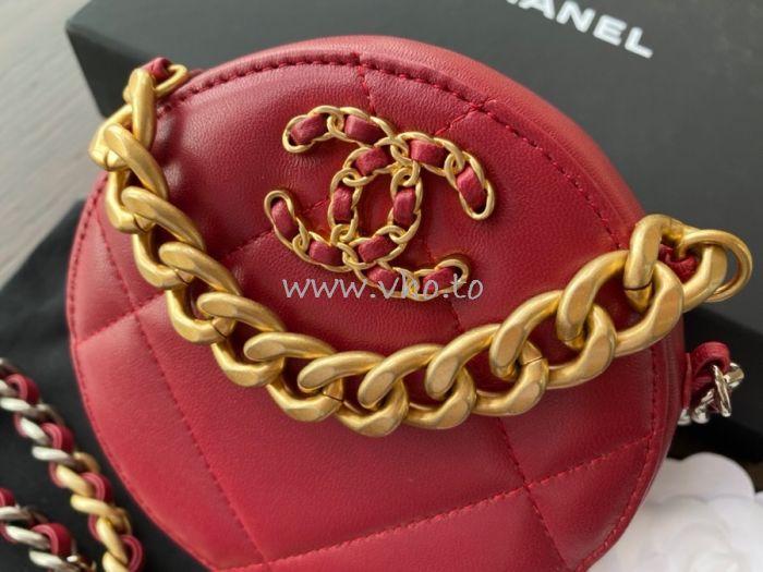 Chanel 19 Clutch With Chain Red - Image 4