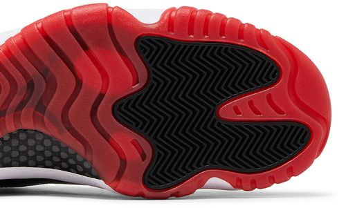 Air Jordan 11 Retro Low "Bred 2025" - Image 4