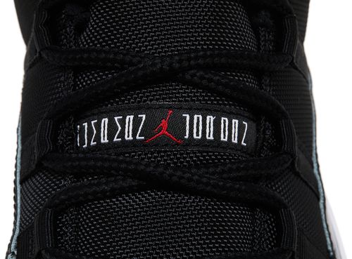 Air Jordan 11 Retro Low "Bred 2025" - Image 7