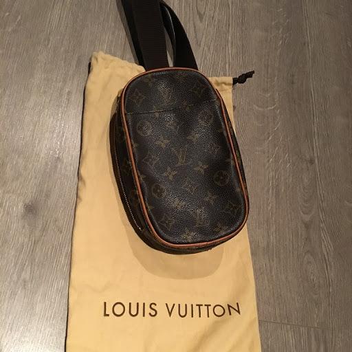 LV Pochette Gange Bag Monogram Canvas - Image 4