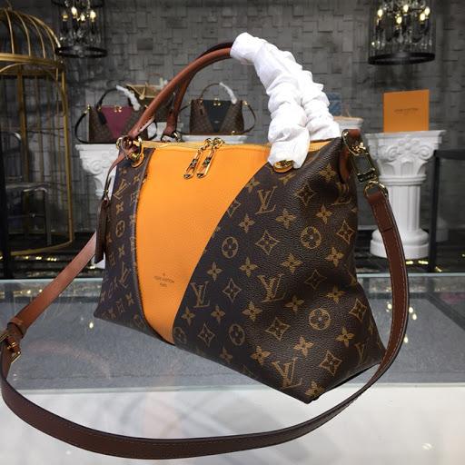 LV V Tote MM Monogram Safran - Image 6